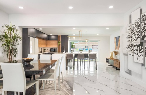 Coral Terrace House | 6BR Ultimate Retreat: Pool, Sports Court & BBQ