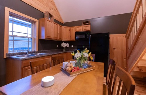 Oneida Cabin | #6Cabins cottages,fishing,creeks, ponds,nature trails,anniversaries celebrations