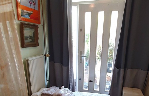 Duivendrecht Apartment | 6m2 studio near metro station please documents first