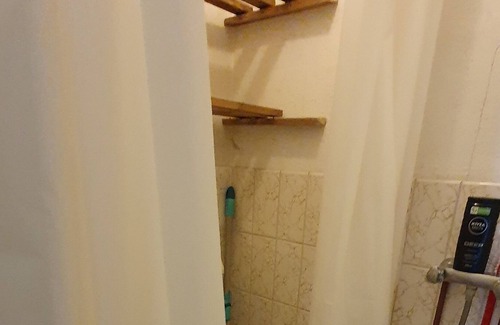 Duivendrecht Apartment | 6m2 studio near metro station please documents first