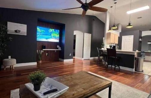 Palm Coast House | 6Mi to Beach ! Paradise near Flagler Beach! Hot Tub, Tennis court