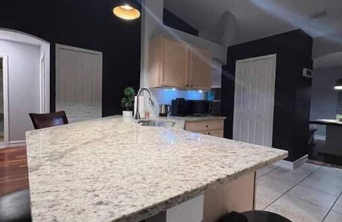 Palm Coast House | 6Mi to Beach ! Paradise near Flagler Beach! Hot Tub, Tennis court