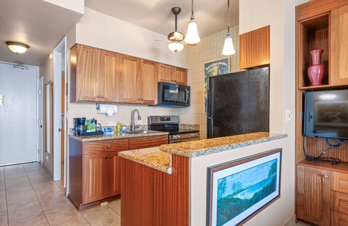 Lahaina Apartment | 6th Floor Ocean Front Condo - Best Ocean Views!