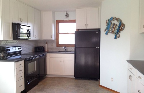 Duck House | 6th House From Private Beach Access! Steps to Duck Town! 3 Bed, 2 Bath.