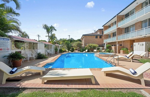 Coffs Harbour Apartment | 7 27 Ocean Parade Relaxed Beachfront Holiday Apartment