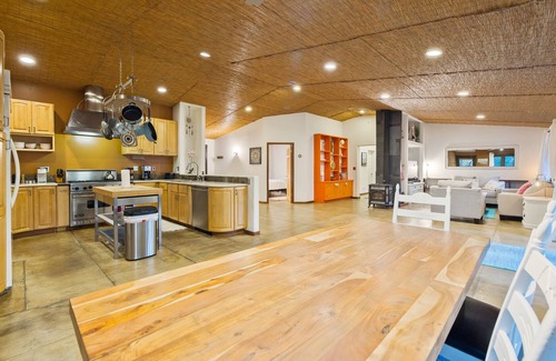Three Rivers House | 7.5 Acre Sprawling Sequoia Estate with Hot Tub, Private Pond and Flume hike