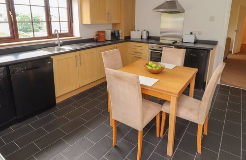 Ruthin Apartment | 7 A WELL STREET, with a garden in Ruthin