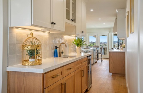 Paso Robles House | 7-Acre Modern Farmhouse, Pool, and Hot Tub with Vineyard Views