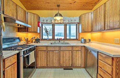 Burlington Cabin | 7-Acre Working Farm Near Lake Geneva: Pets Welcome