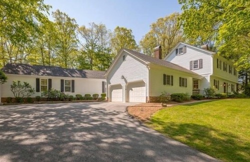 Lookout Mountain House | 7 bdrm 23ppl~Firepit~ Lookout Mtn~4miles Dwntwn Chatt 4 acres