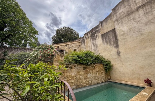 Villeneuve-les-Avignon House | 7 Bedroom Private vacation home in Villeneuve-lès-Avignon