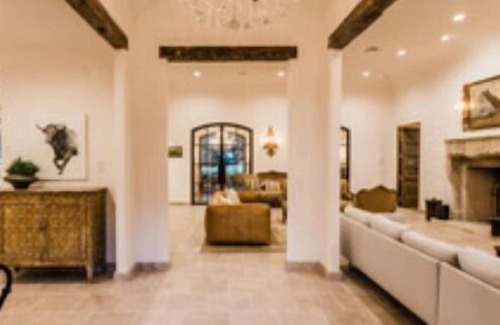 Hondo House | 7 bedroom/5 bathroom lodge for Bader Ranch Dove Hunts