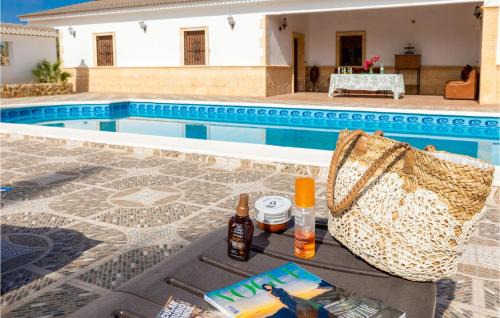 Lucena House | 7 Bedroom Awesome Home In Lucena