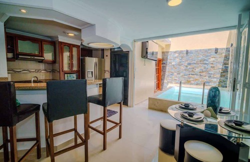 Manga House | 7 Bedroom Gorgeous Vacation - Close to Walled City