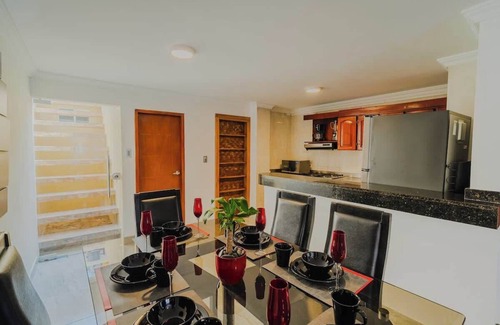 Manga House | 7 Bedroom Gorgeous Vacation - Close to Walled City