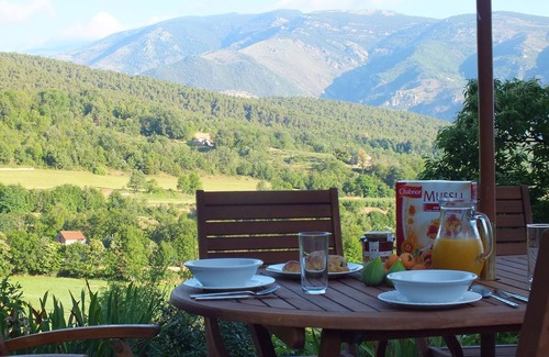 Sahorre House | 7-bedroom house with pool, excellent facilities and stunning mountain views
