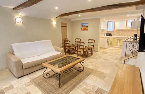 Barjols House | 7 Bedroom Private vacation home in Barjols