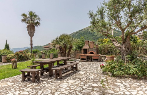 Caiazzo House | 7 bedroom stunning home in Caiazzo