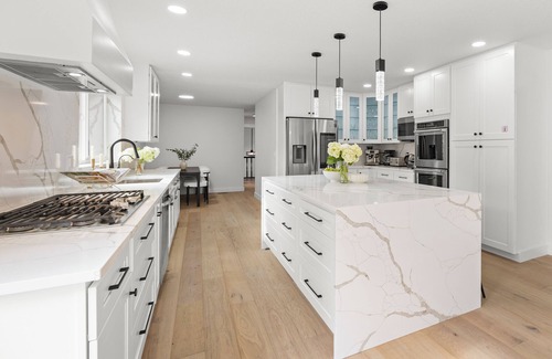 Gresham Villa | 7-Bedroom Villa in Fantastic Gresham with w/Pool, Hot Tub & Sauna