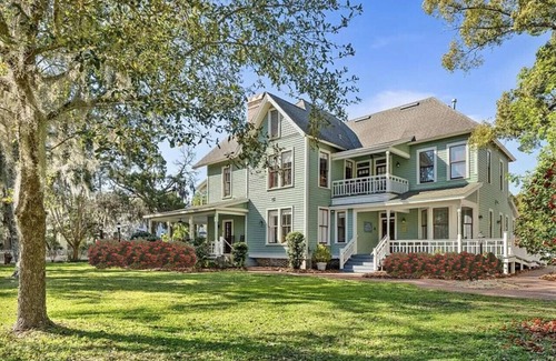 Gainesville House | 7 BR/7 BA, Huge Porches, Perfect for an Event