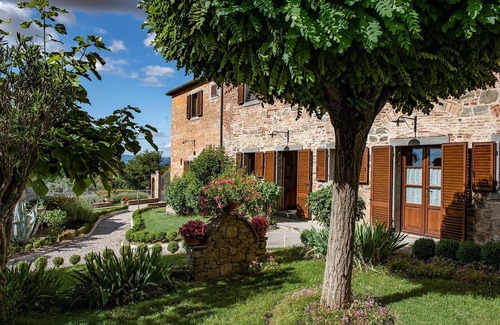 Cignano House | 7-BR villa with private pool set in a beautiful spot of the Tuscan countryside