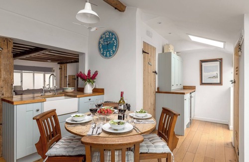Southwold Cottage | 7 CHURCH STREET, SOUTHWOLD, pet friendly, with open fire in Southwold