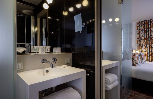 7th Arrondissement Hotel | 7 Eiffel by Malone