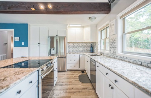 Bean Station House | 7 Guest Lake House - Grill & Fire Pit, Air Hockey