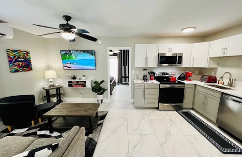 Edgewood Apartment | #7 Heated Pool, Private Patio & Grill