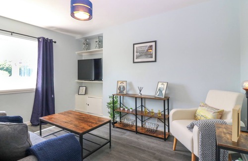Galashiels Cottage | 7 HIGH BUCKHOLMSIDE, romantic in Galashiels