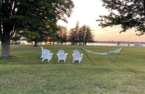 Alburg House | # 7 Isle View - Fishing, Sunsets, Beaches,