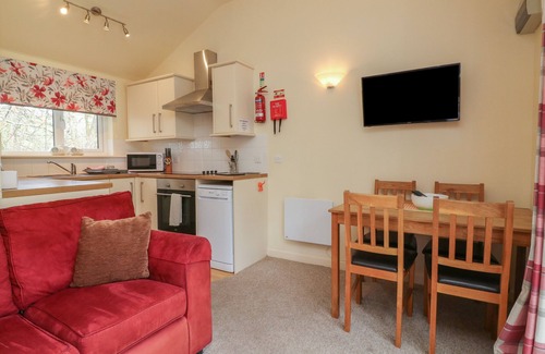 Combe Martin Cottage | 7 MANLEIGH PARK, pet friendly, with a garden in Combe Martin