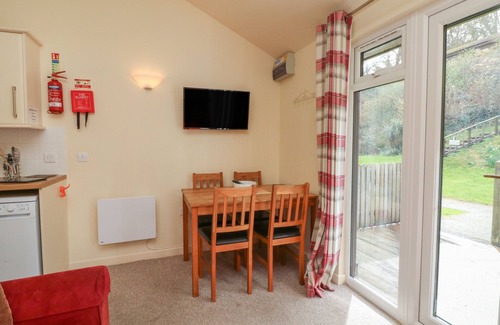 Combe Martin Cottage | 7 MANLEIGH PARK, pet friendly, with a garden in Combe Martin