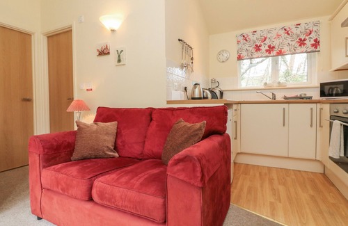 Combe Martin Cottage | 7 MANLEIGH PARK, pet friendly, with a garden in Combe Martin