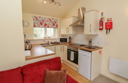 Combe Martin Cottage | 7 MANLEIGH PARK, pet friendly, with a garden in Combe Martin