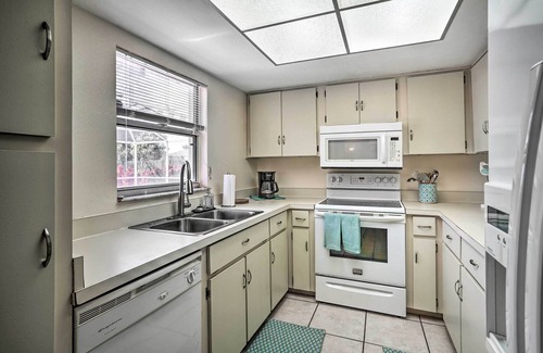 Cape Coral House | 7 Mi to Beaches: Pet-Friendly Cape Coral Home