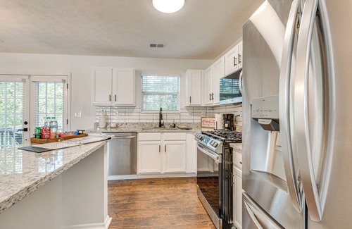 Atlanta House | 7 Mi to Dtwn ATL: Upscale Family Home w/Balcony