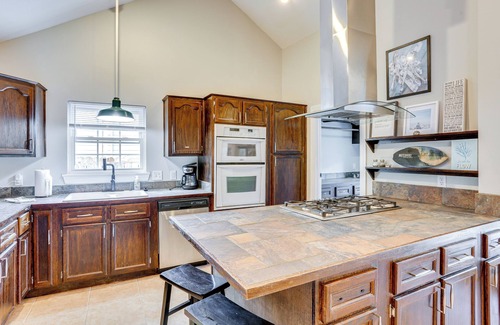 East Ridge House | 7 Mi to Dtwn: Family Retreat in Chattanooga