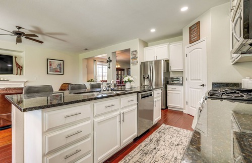 Roseville House | 7 Mi to Dtwn: Home w/Fenced Yard in Roseville!