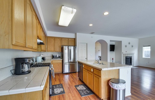 Merced House | 7 Mi to Lake Yosemite: Family Home w/ Fenced Yard