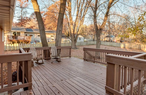 Sartell House | 7 Mi to Munsinger Gardens: Sartell Home w/Deck