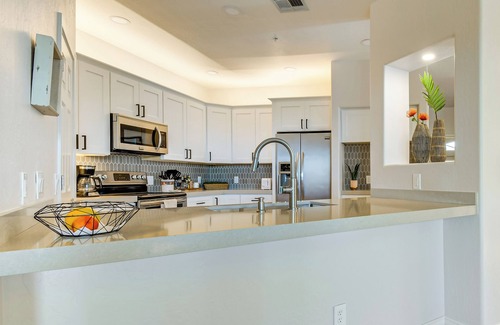 Central Scottsdale Condo | 7 Mi to TPC Scottsdale: Resort Condo w/Pool