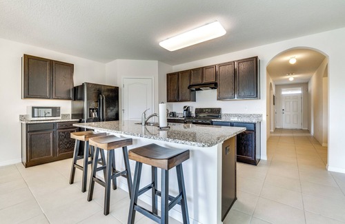 Buena Ventura Lakes House | 7 Mi to USTA: Waterfront 'Tennis House' w/Yard!