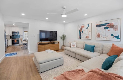 Ono Island House | 7 min from the beach - Charming townhome in a golf course community