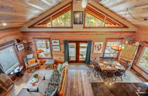 Coram House | 7 Min To Glacier, Fire Pit, Great Memories