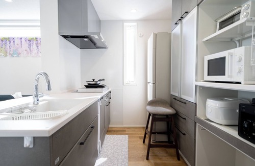 Shimomeguro House | 7 min walk from Meguro Station, 2 bedrooms, 6 min to Shibuya, 14 min to Roppongi, 14 min to Shinjuku
