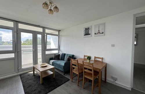 Tower Hamlets Apartment | 7 Min Walk From Mile end Station