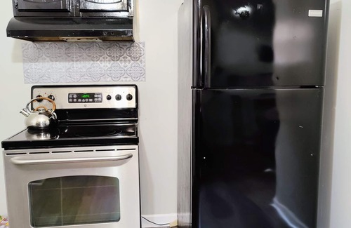 Treme Cottage | 7 min walk to French Quarter Spacious Creole Cottage
