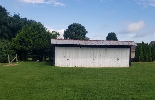Monticello Other | 7 minutes to Conley Bottom Boat and Camping at Lake Cumberland.Family size home
