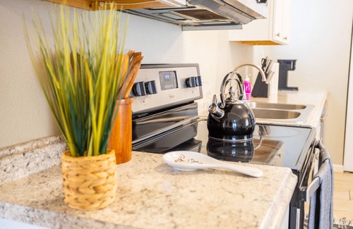 Yuma House | 7 minutes to Downtown! Centrally Located Cozy Home